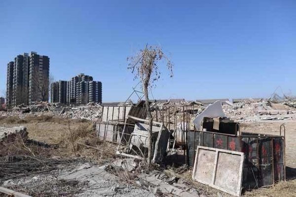 北京昌平区37套违建四合院和6栋别墅被拆除