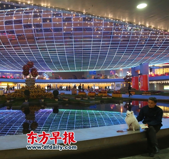 五角场环岛下沉式广场.早报记者 王辰 图