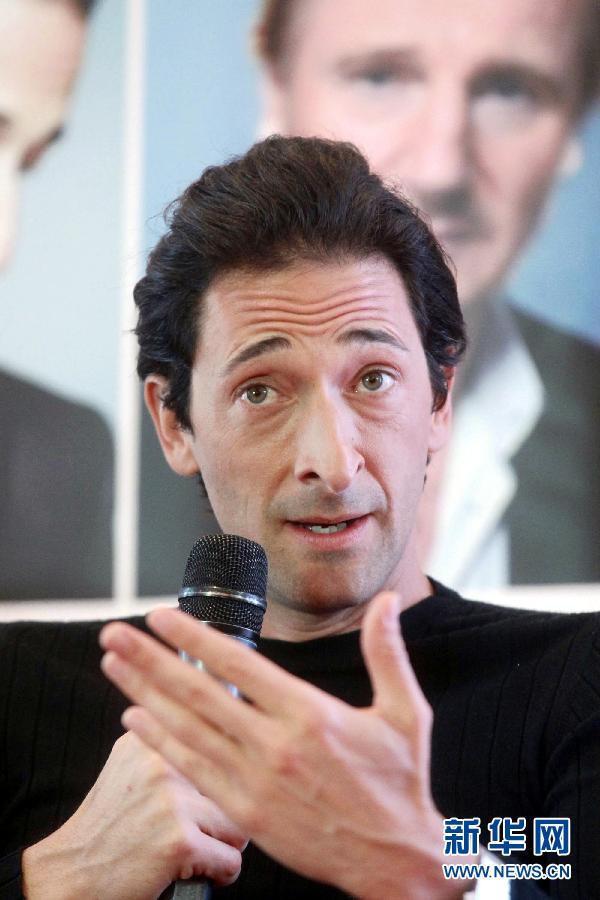 奥斯卡影帝阿德里安 布劳迪出席《出轨幻想》发布会(组图)