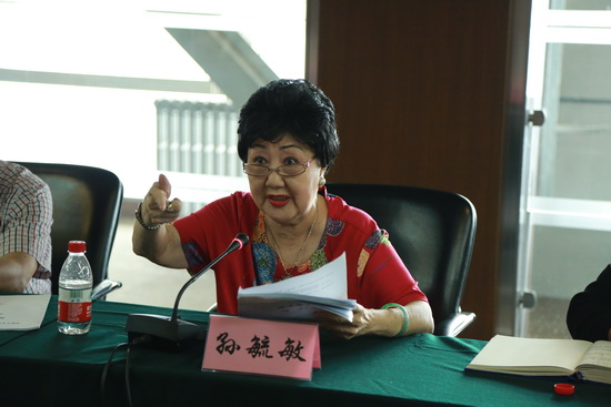 著名艺术家刘淑敏出席新闻发布会.(鼎琪 摄)