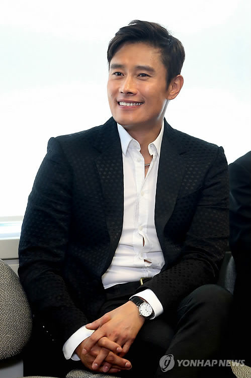 一事,李炳宪所属经纪公司bh娱乐4日表示,李炳宪是此次事件的受害人,但