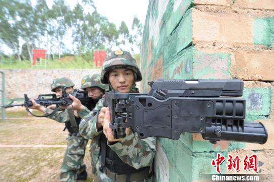 武警高精尖反恐武器护卫中国东盟博览会图