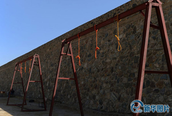 阿富汗5名男子因轮奸罪被执行绞刑(组图)