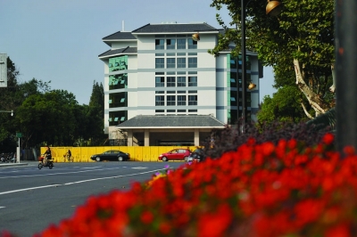 台城大厦降层施工矮了"半截"