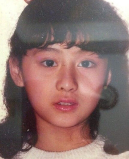 陈德容晒9岁童年照网友赞纯天然美女