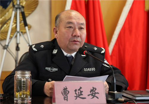 延安市公安局副局长交通警察支队支队长曹延安讲话 宋玉/摄