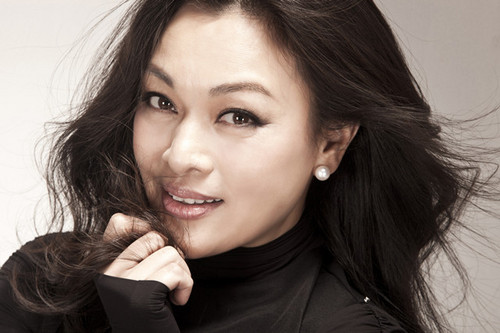 史可女神依旧 《青年医生》饰护士长风韵犹存