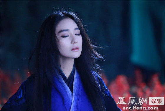 神雕侠侣热播最美李莫愁花海上演催泪自焚图