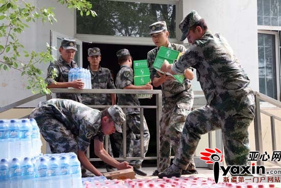 独山子:石化乙烯厂慰问部队官兵