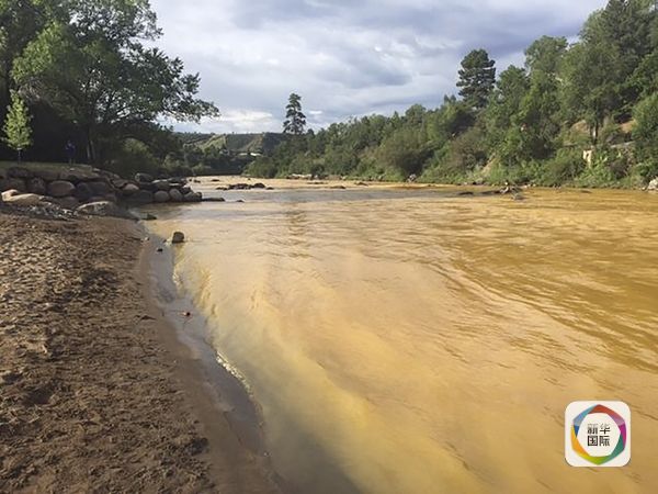 河水浑浊.(图片来源:新华/路透)