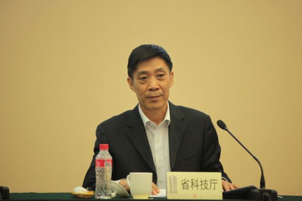 山东省科技厅副厅长张士新出席新闻发布会