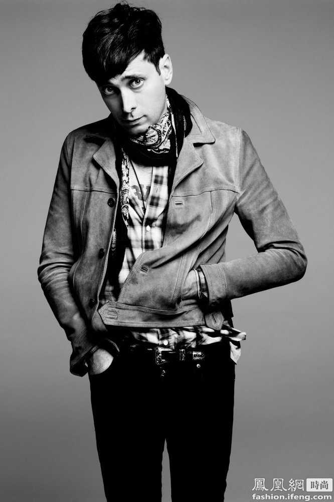 设计师hedi slimane在2016秋冬男装周正进行的火热之际,近日关于hedi