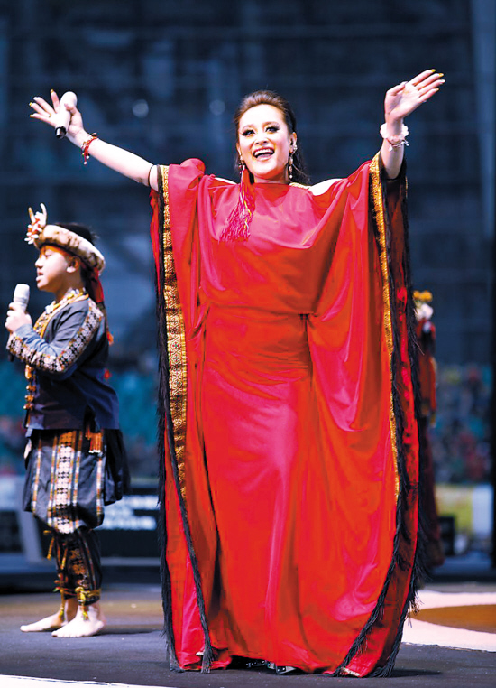 听纪晓君唱出太阳,风和草原的声音