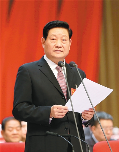 陕西省第十二届人民代表大会第四次会议在西安胜利闭幕 记者 谢伟 摄