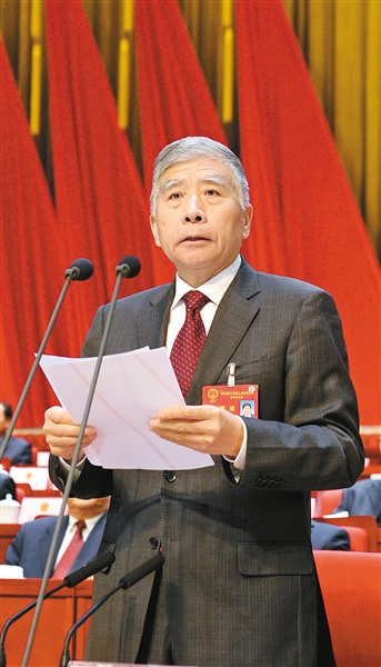 市十五届人大六次会议胜利闭幕