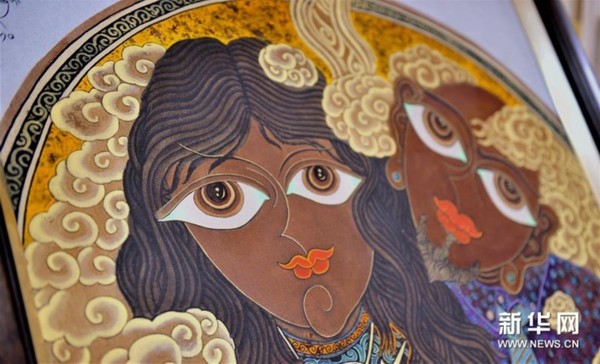 藏族女画家朗顿·德珍:"我的每幅画都有双会说话的眼睛"