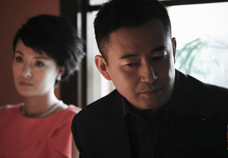 于越饰演的车雅尼和王志飞饰演的于志德是剧中"反派".