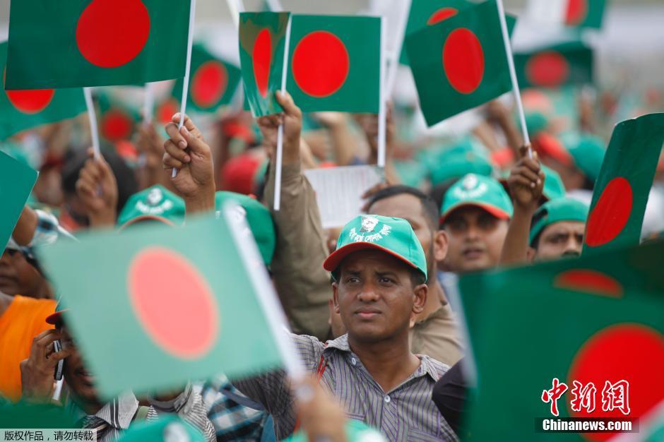 孟加拉国25万民众齐唱国歌破纪录