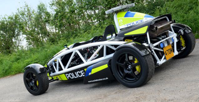 该警局引进该赛车作为其宣传活动的一部分,旨在提示摩托车