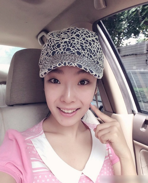 曝贾宝玉18岁女儿近照清纯具古典美