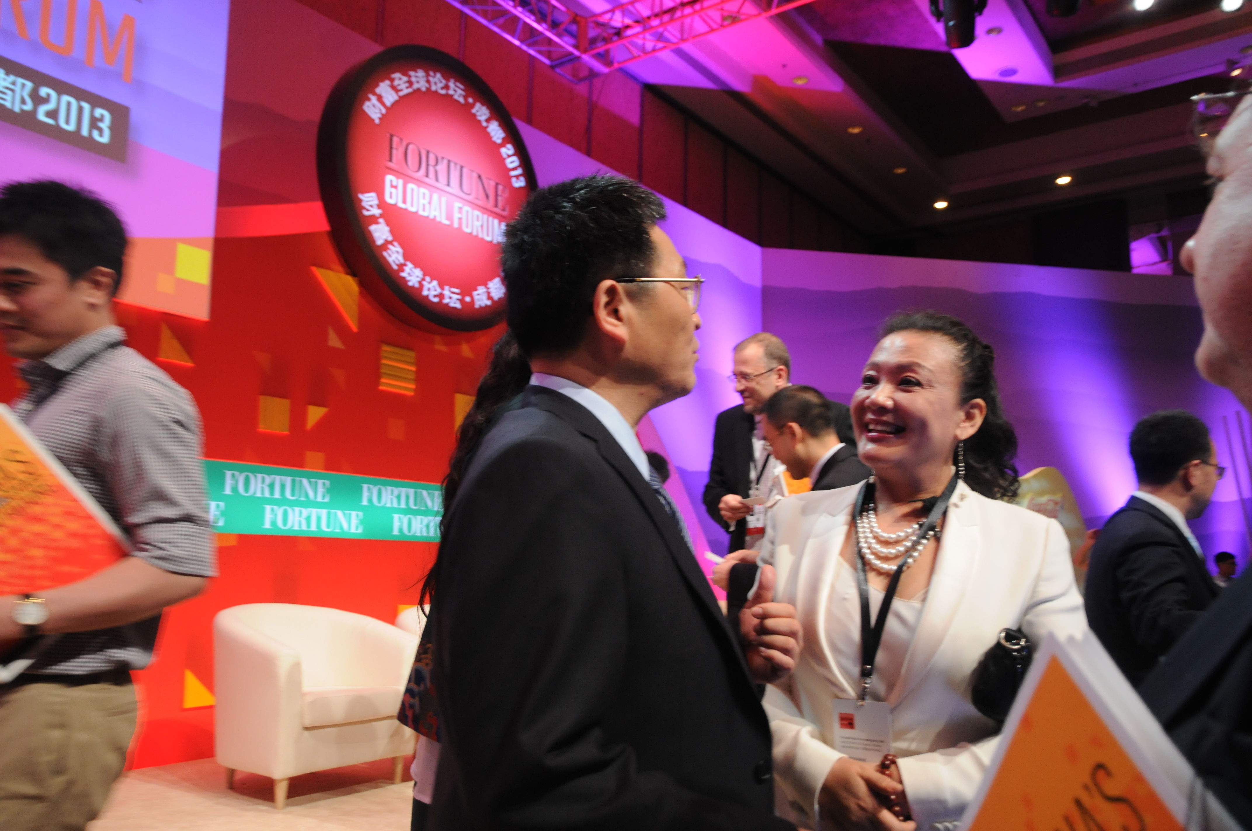 俏江南董事长张兰财富论坛"围堵"成都市长葛红林(图)