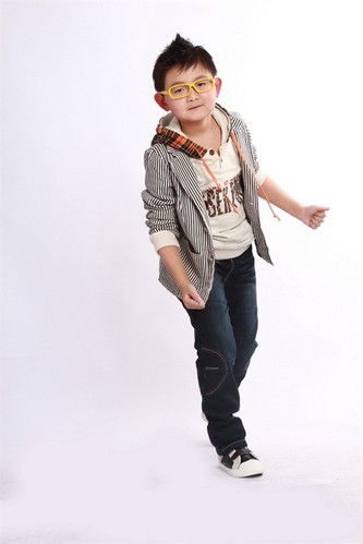 忧郁小王子罗炼羽写真