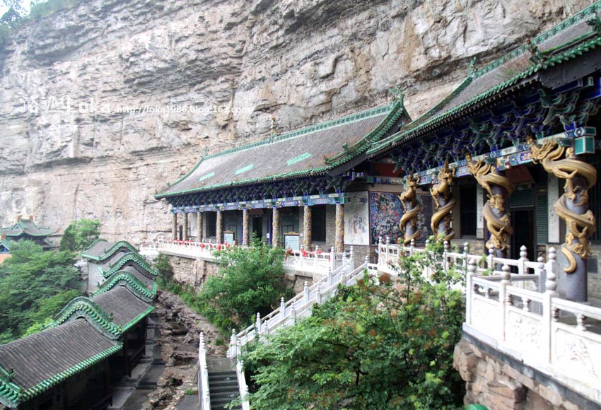 实拍绵山正果寺高僧包骨真身肉身菩萨露出脚骨