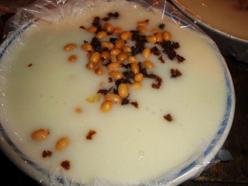 马糊名曰马糊,可做起来一点儿马糊不得.