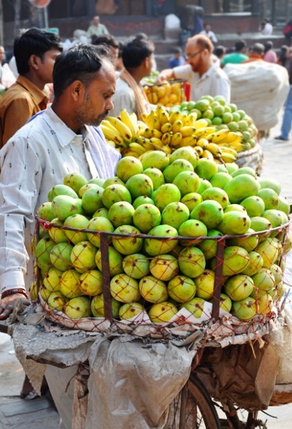 晃荡尼泊尔集市 特色小吃酸辣鲜香_旅游频道_凤凰网