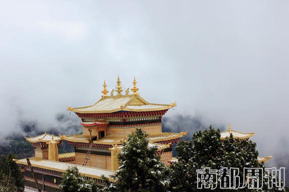 扎嘎神山东祉寺图片