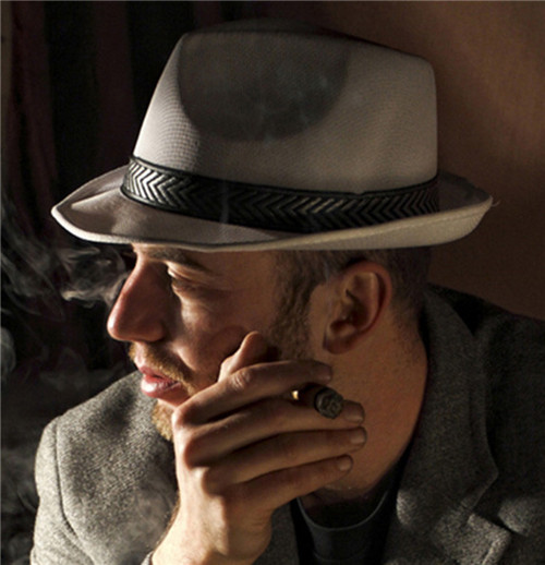 给他最优雅的吸烟体验