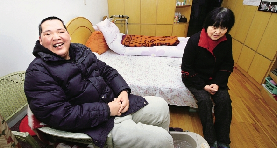 嵇琪征婚:他是当年的抗洪英雄 他今年36岁(组图)