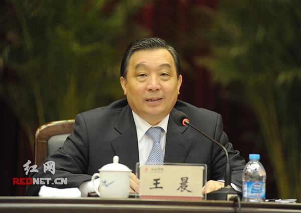 周强进一步加强网络文明建设改善网络舆论生态