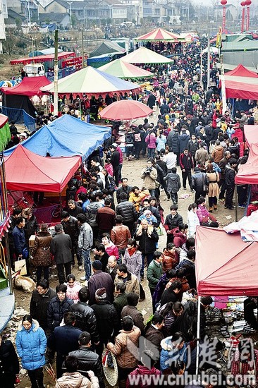 新洲旧街十年花朝节不缺人气缺民俗