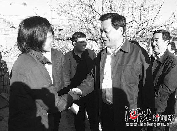 张家口市委书记王晓东赴万全看望翟见英并捐款_凤凰网