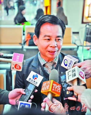 记者邱伟荣,乔军伟 摄广东省计生委主任张枫.