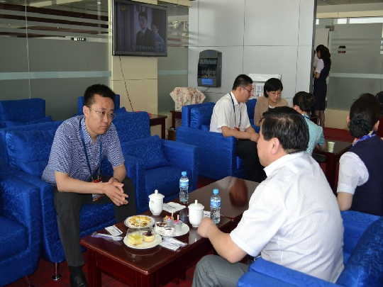 共青团河北省委副书记赴贵宾室进行调研 摄影:王志鹏