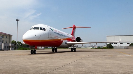 arj21 700飞机103架机转场上海进行试验试飞