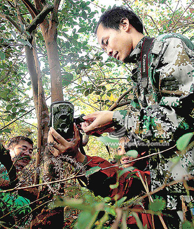 专家赶赴南康解老虎谜团 安装红外线摄影机抓拍附近动物