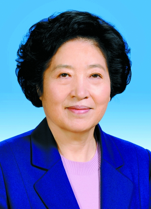 孙春兰,女,汉族,1950年5月生,河北饶阳人,1969年11月参加工作,1973年5