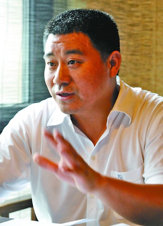 重庆晨报记者 杨新宇 摄人物档案:杨勇,今年44岁,重庆长寿人,现任重庆