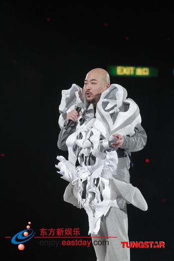 著名填词人黄伟文(wyman)的《concert yy黄伟文作品展演唱会2012》