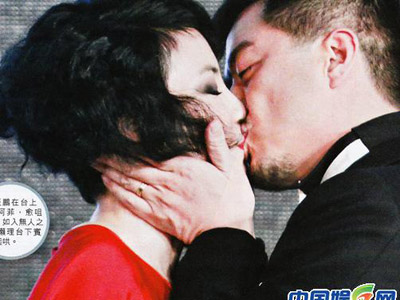 王菲李亚鹏结婚7周年晒甜蜜昔日恩爱点滴羡煞旁人