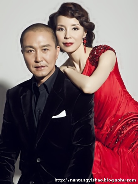 吴刚岳秀清儿子首曝光15岁吴羽卿帅气私房照