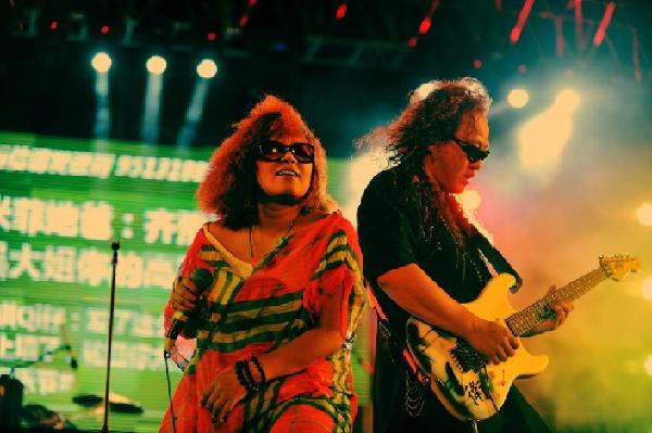 则轮回乐队官方声明,指出主唱吴遥以轮回乐队的名义擅自进行商业演出