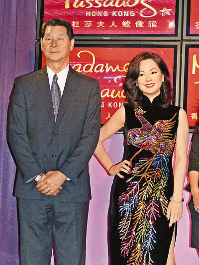 邓丽君三哥邓长富专程来港主持蜡像开幕仪式