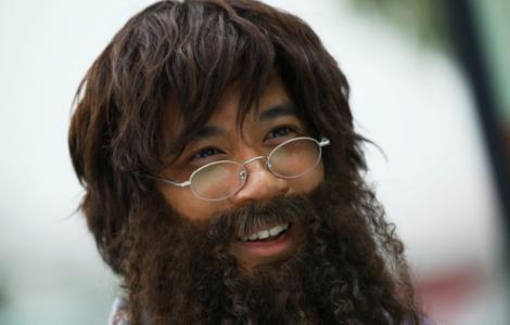 刘德华赵薇何炅伊能静盘点明星?丝乞丐邋遢扮相